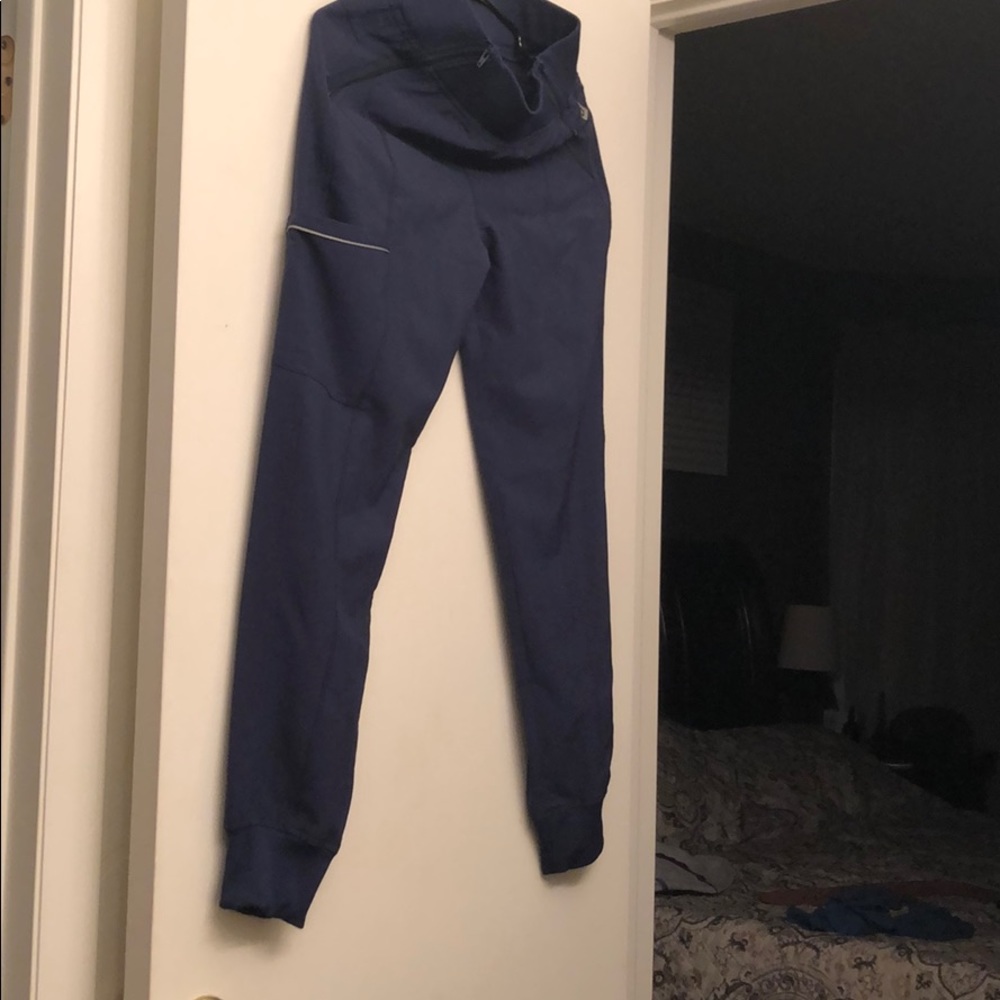 Jogger scrub bottoms